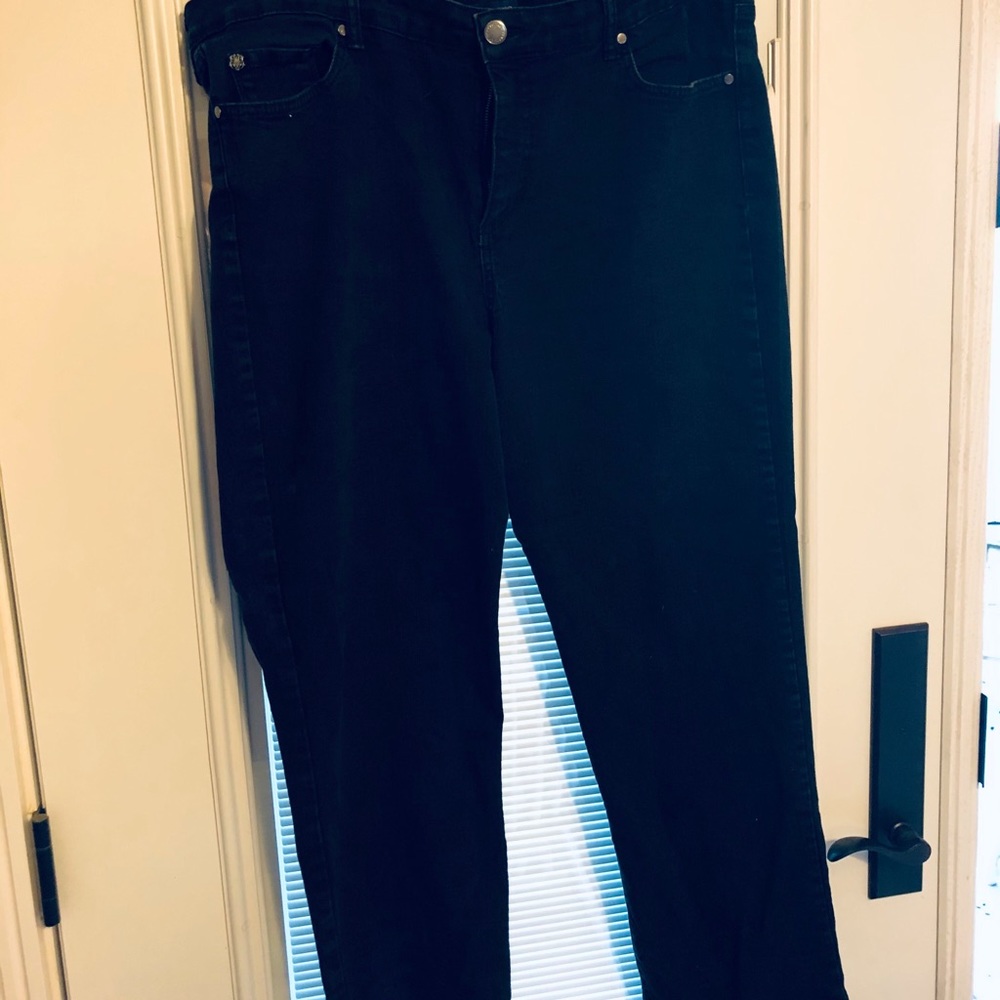 Bandolino “Mandie” black straight leg jeans